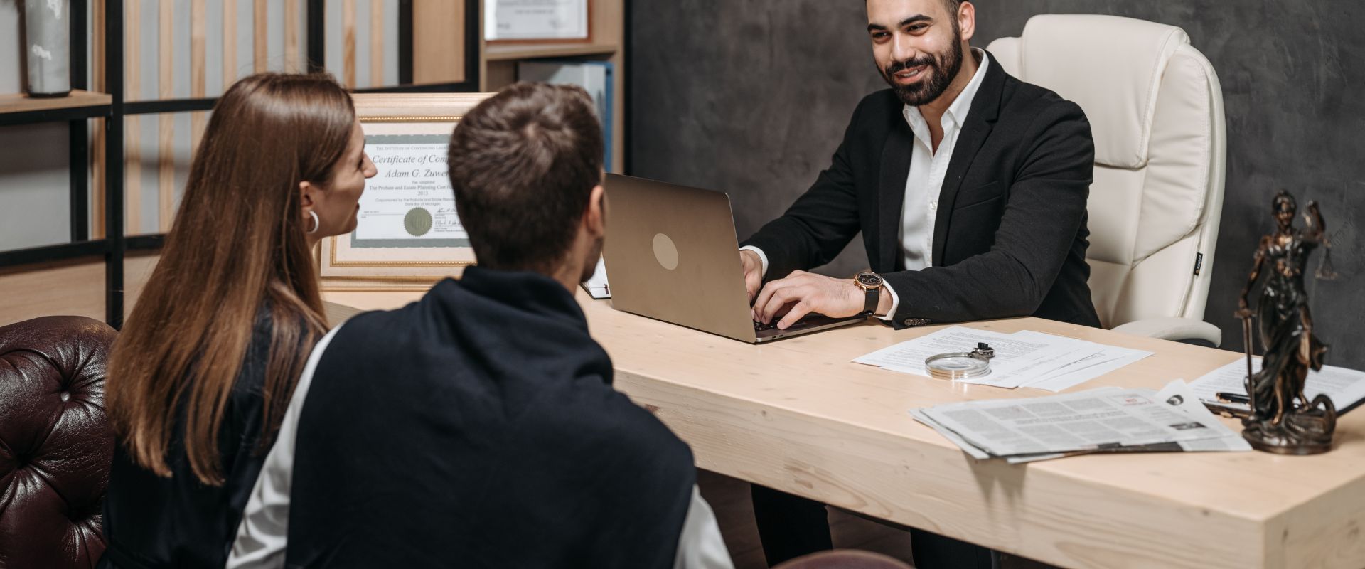 How to Prepare for Your First Meeting with a Family Lawyer in Ontario